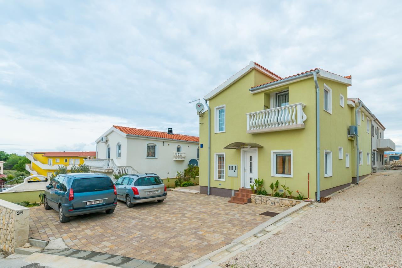 Apartments Mahnet Vir Εξωτερικό φωτογραφία