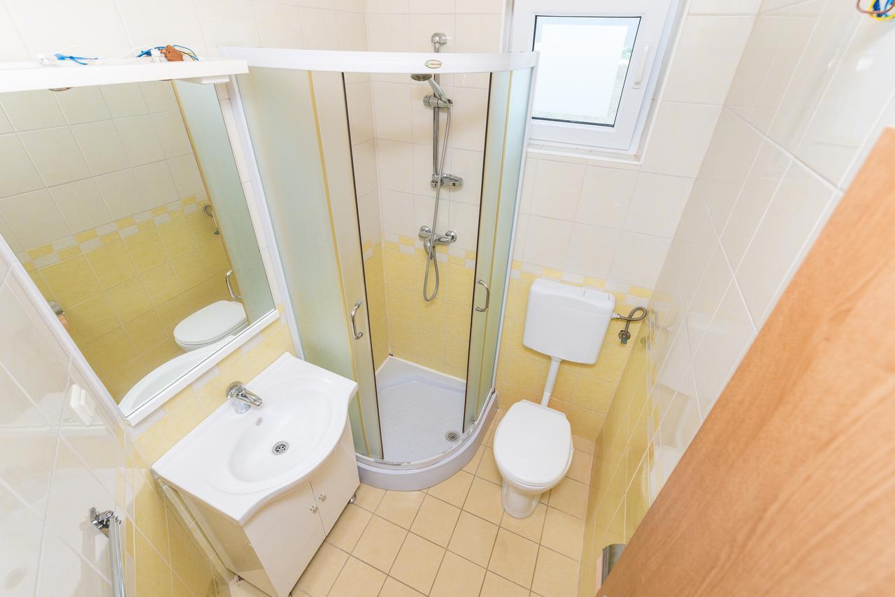 Apartments Mahnet Vir Εξωτερικό φωτογραφία