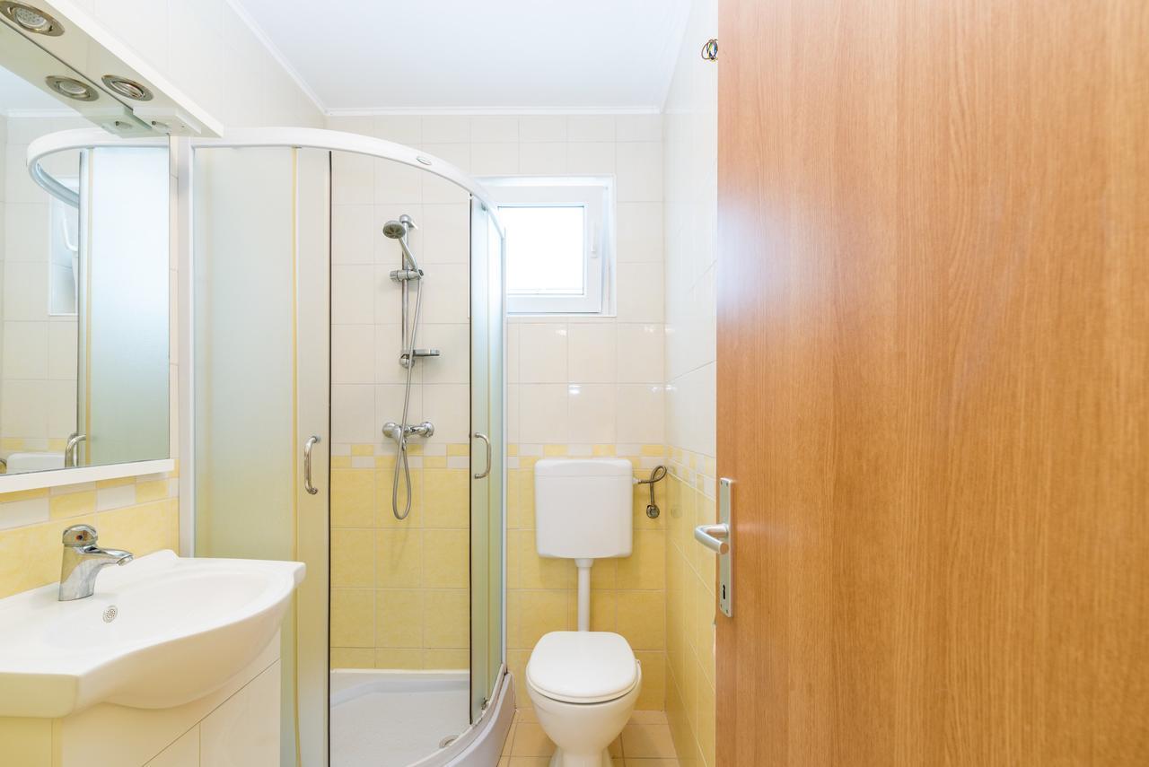 Apartments Mahnet Vir Εξωτερικό φωτογραφία