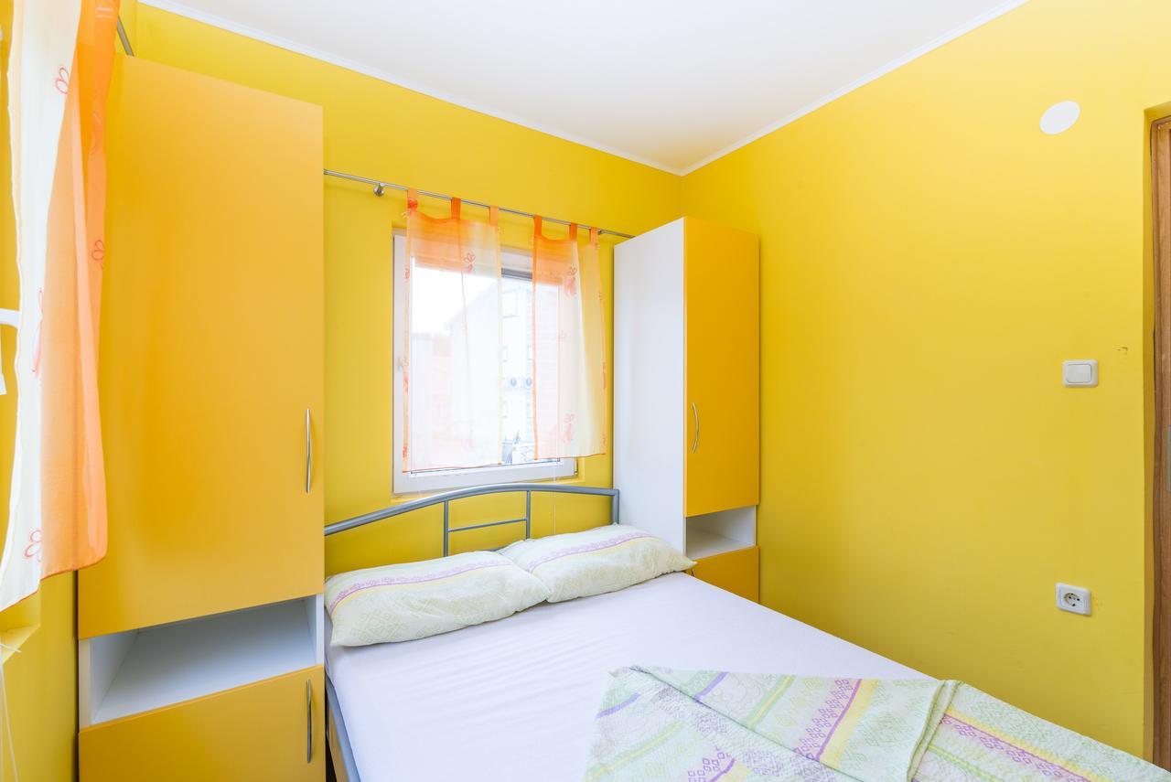 Apartments Mahnet Vir Εξωτερικό φωτογραφία