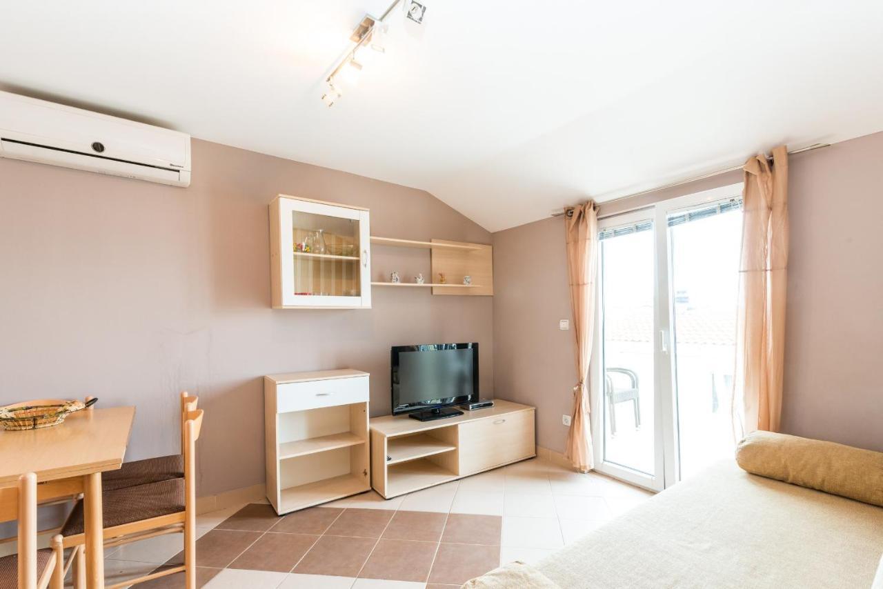 Apartments Mahnet Vir Δωμάτιο φωτογραφία