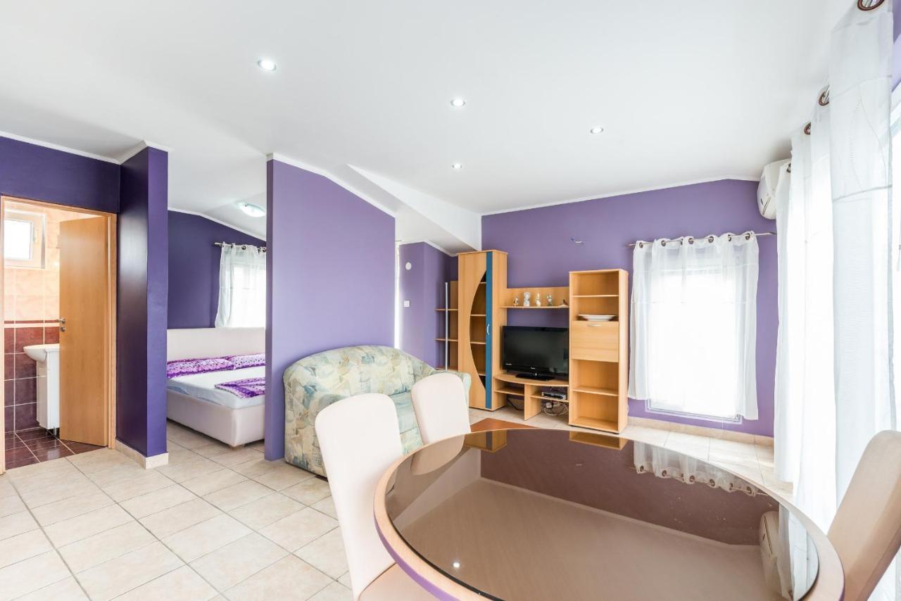Apartments Mahnet Vir Δωμάτιο φωτογραφία