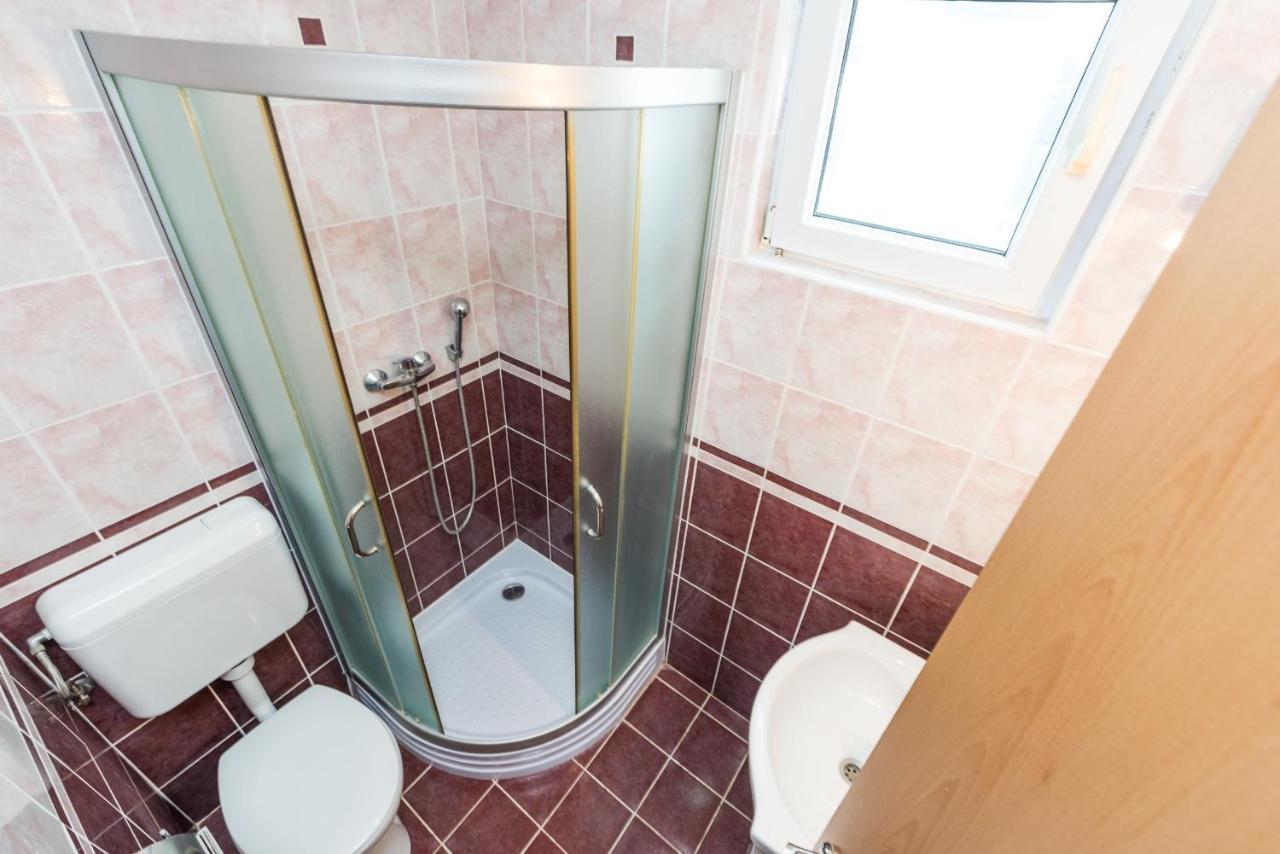 Apartments Mahnet Vir Δωμάτιο φωτογραφία